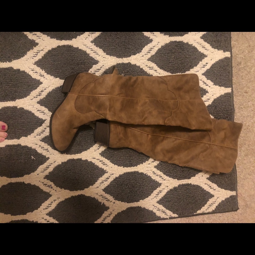 Fergalicious Boots size 8